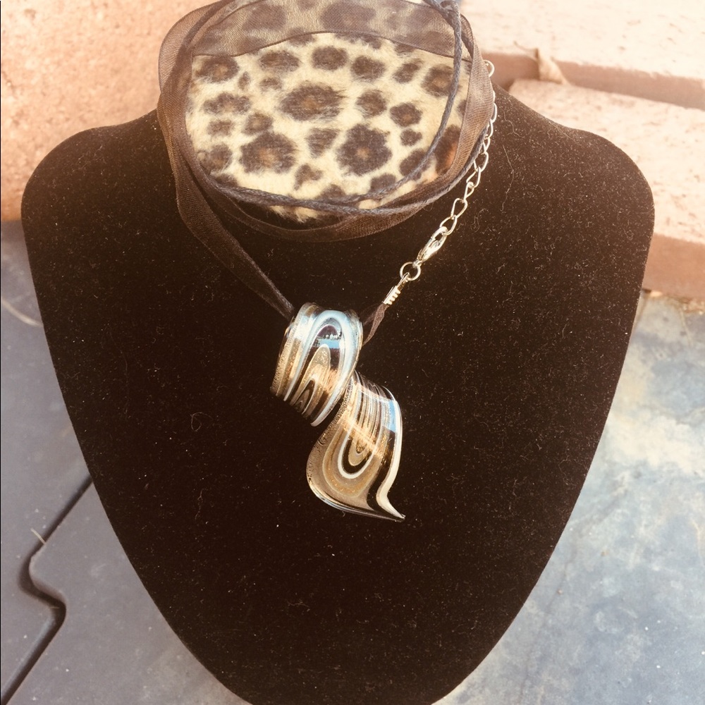 Fashion Ribbon Necklace, Black w/gold and clasp